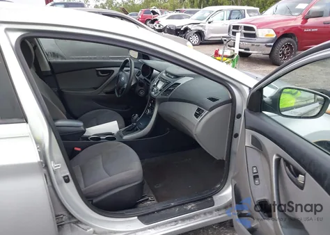 2014 Hyundai Elantra Se z USA, uszkodzony, nr VIN 5NPDH4AE4EH476600